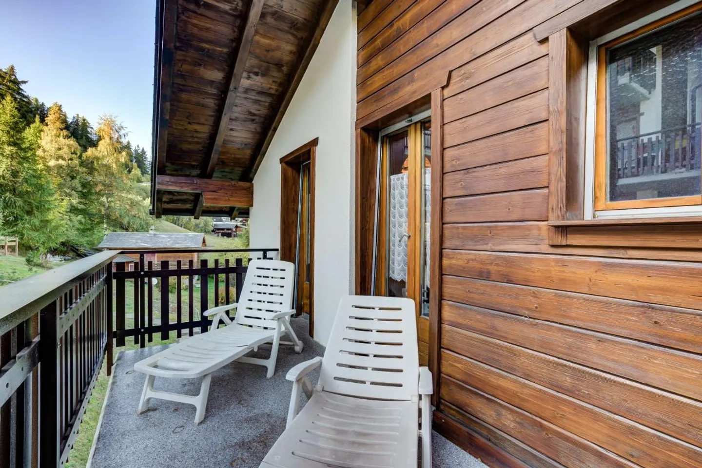 Geräumige und helle 4-Zimmer-Wohnung, 5 Minuten von den Skiliften entfernt - Photo 3 of 13