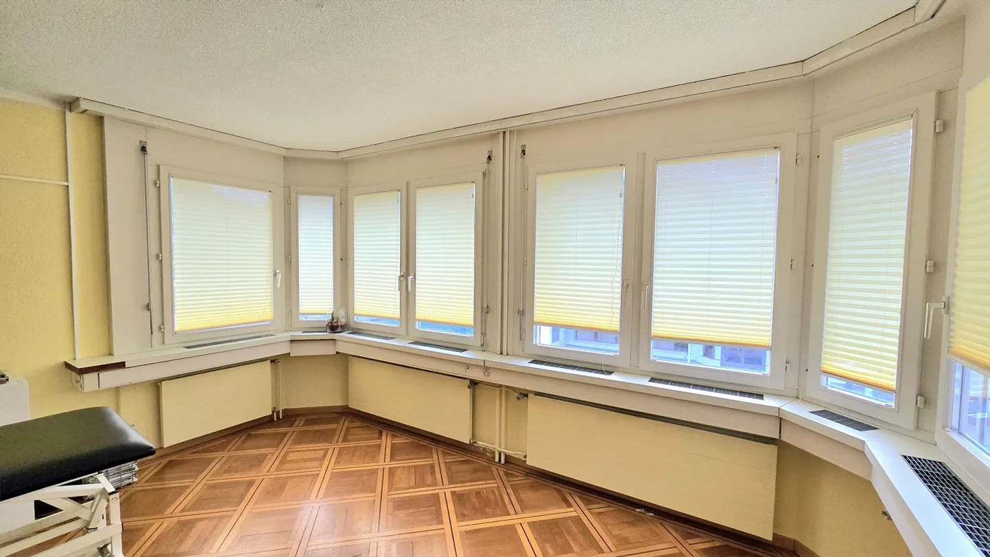 Practice and commercial space in the best central location - Photo 11 of 12