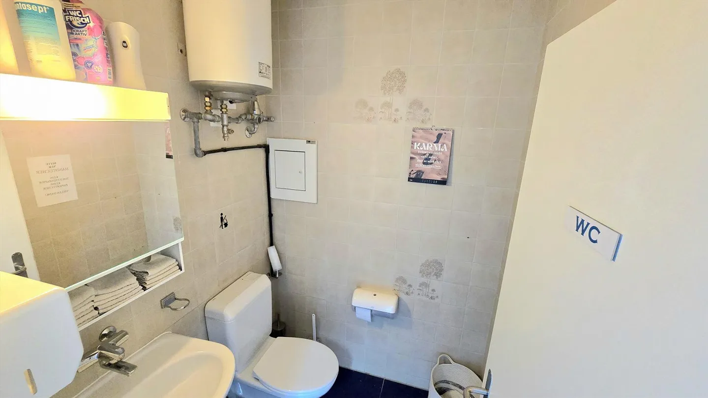 Practice and commercial space in the best central location - Photo 12 of 12