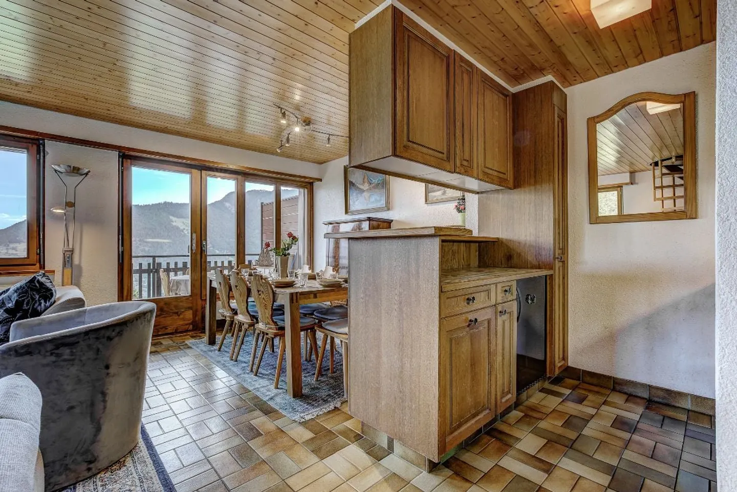 Geräumige und helle 4-Zimmer-Wohnung, 5 Minuten von den Skiliften entfernt - Photo 6 of 13