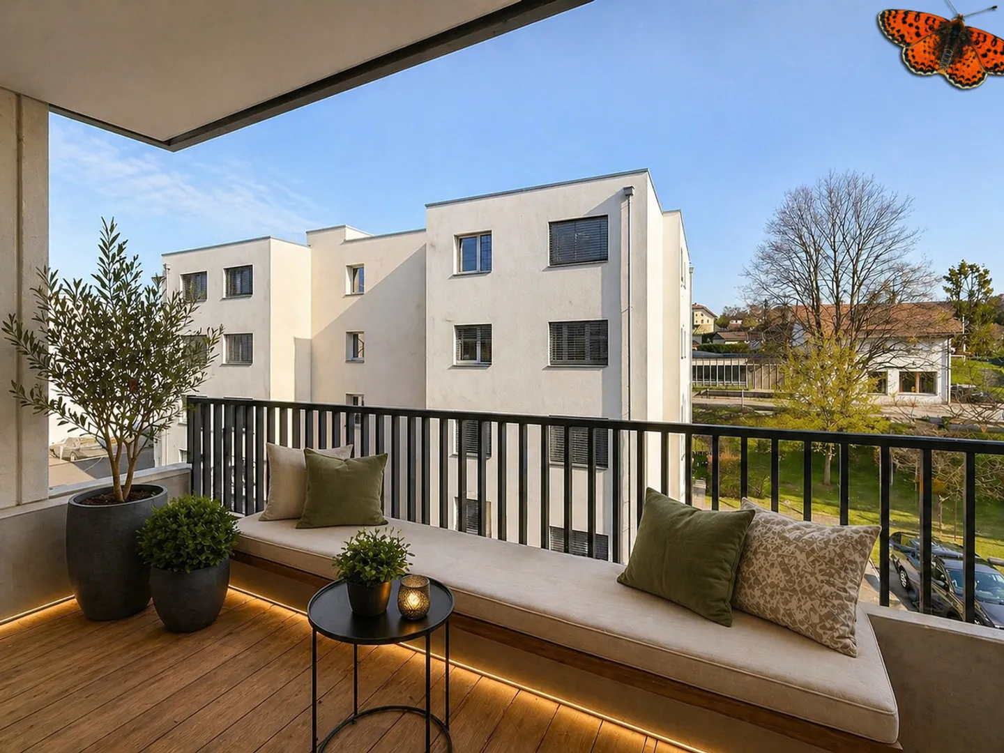 Bright Apartment with Balcony - Photo 3 of 6