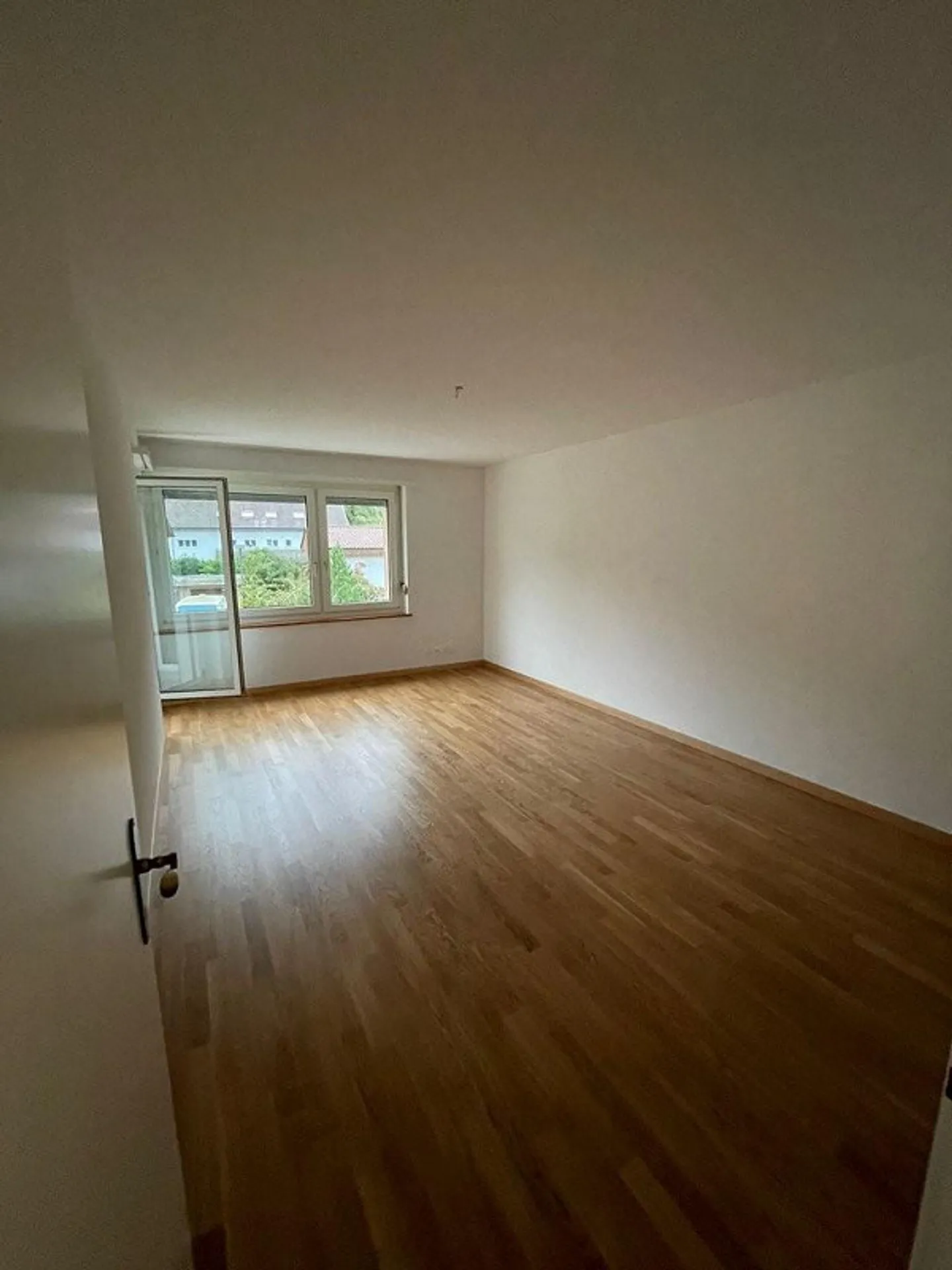 Your new home in the heart of Neuenhof 3.5 rooms with charm - Photo 2 of 5