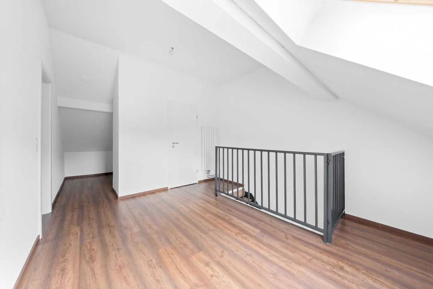 Fully renovated 4.5-room semi-detached house for sale, Welschenrohr - Photo 10 of 13