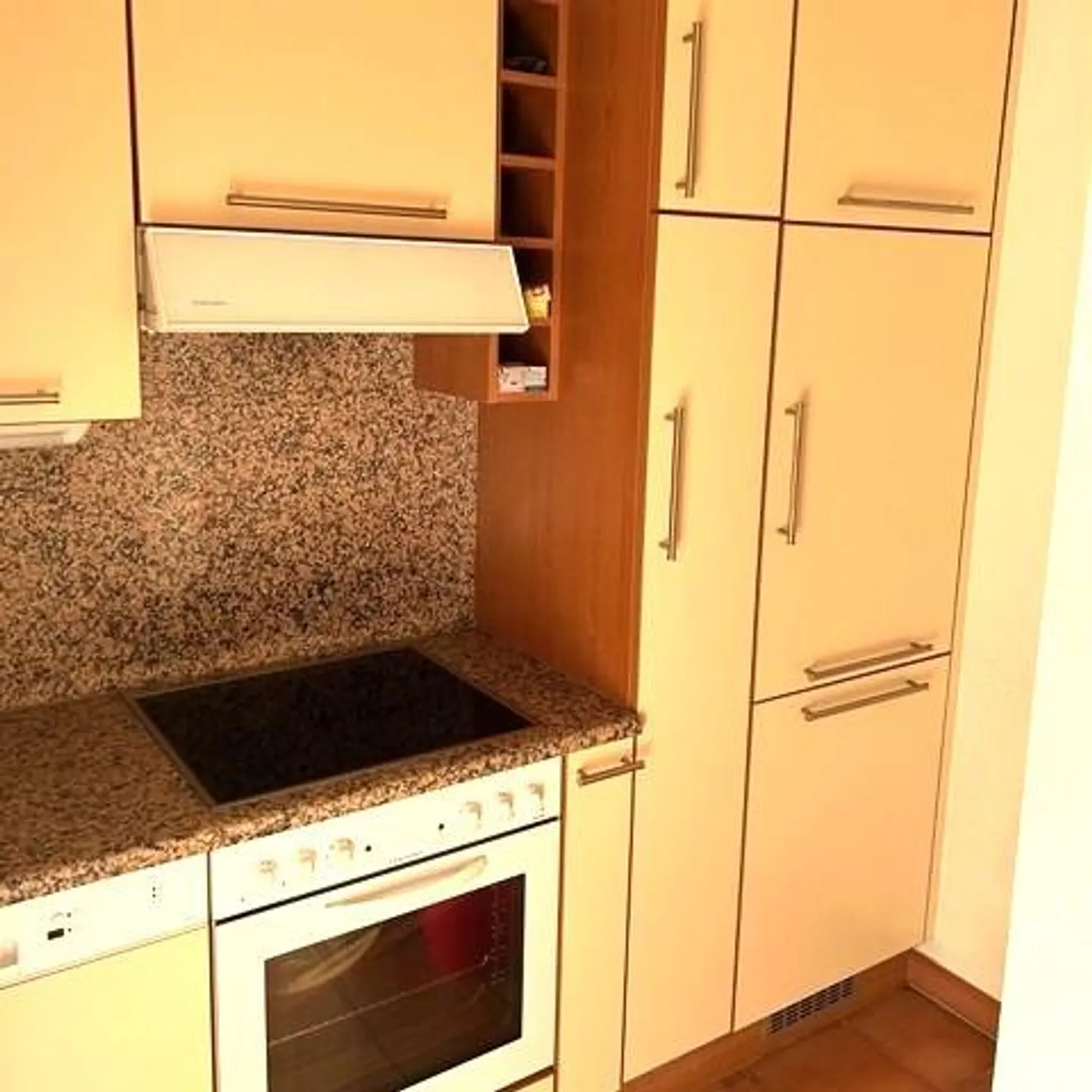 Casa unifamiliare in stile villa con giardino, in assoluta privacy - Foto 4 di 13