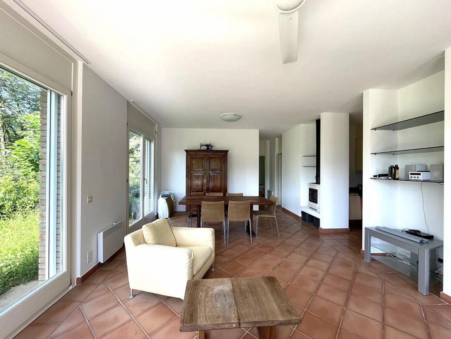 Casa unifamiliare in stile villa con giardino, in assoluta privacy - Foto 8 di 13