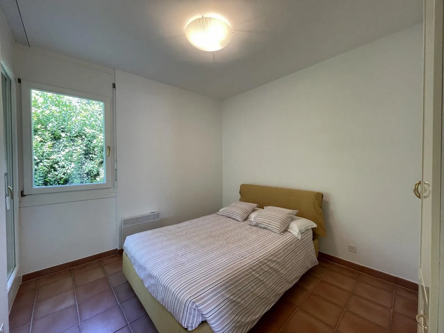 Casa unifamiliare in stile villa con giardino, in assoluta privacy - Foto 13 di 13