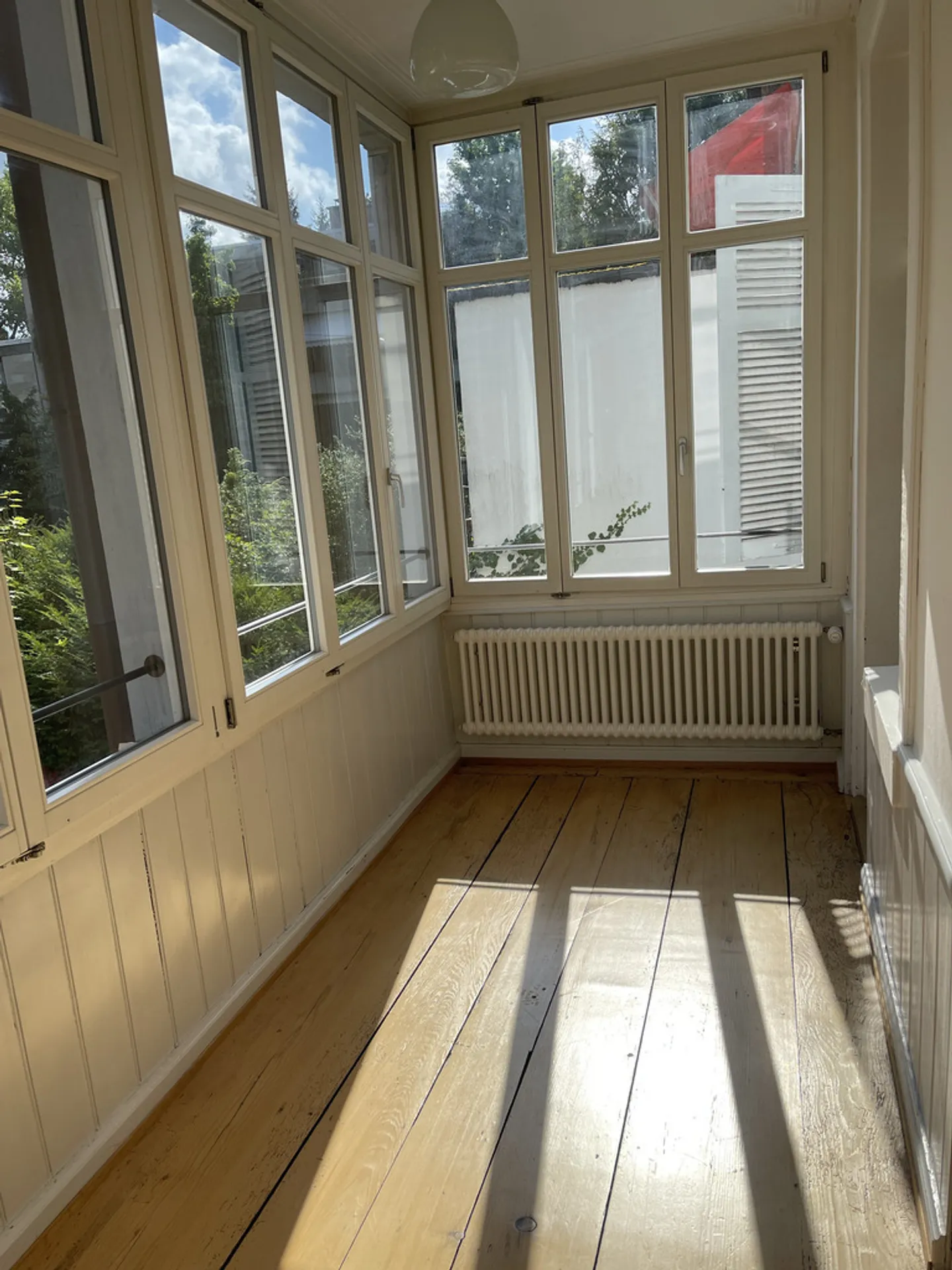 Dreamlike Old Building Apartment - Photo 10 of 12