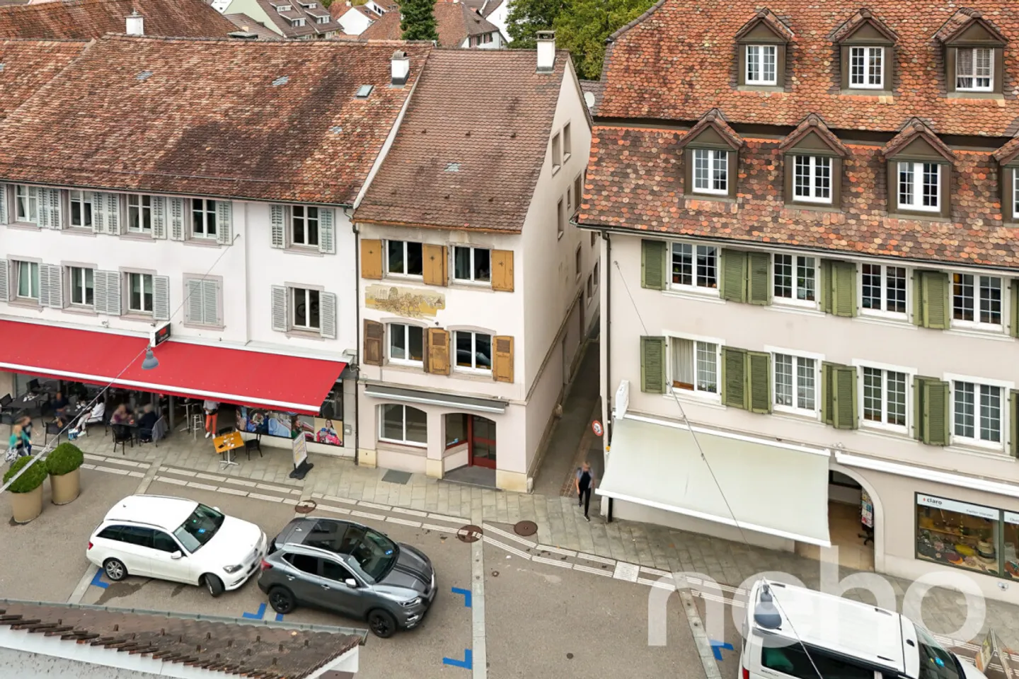Affascinante casa plurifamiliare con potenziale di sviluppo a Sissach - Foto 1 di 13