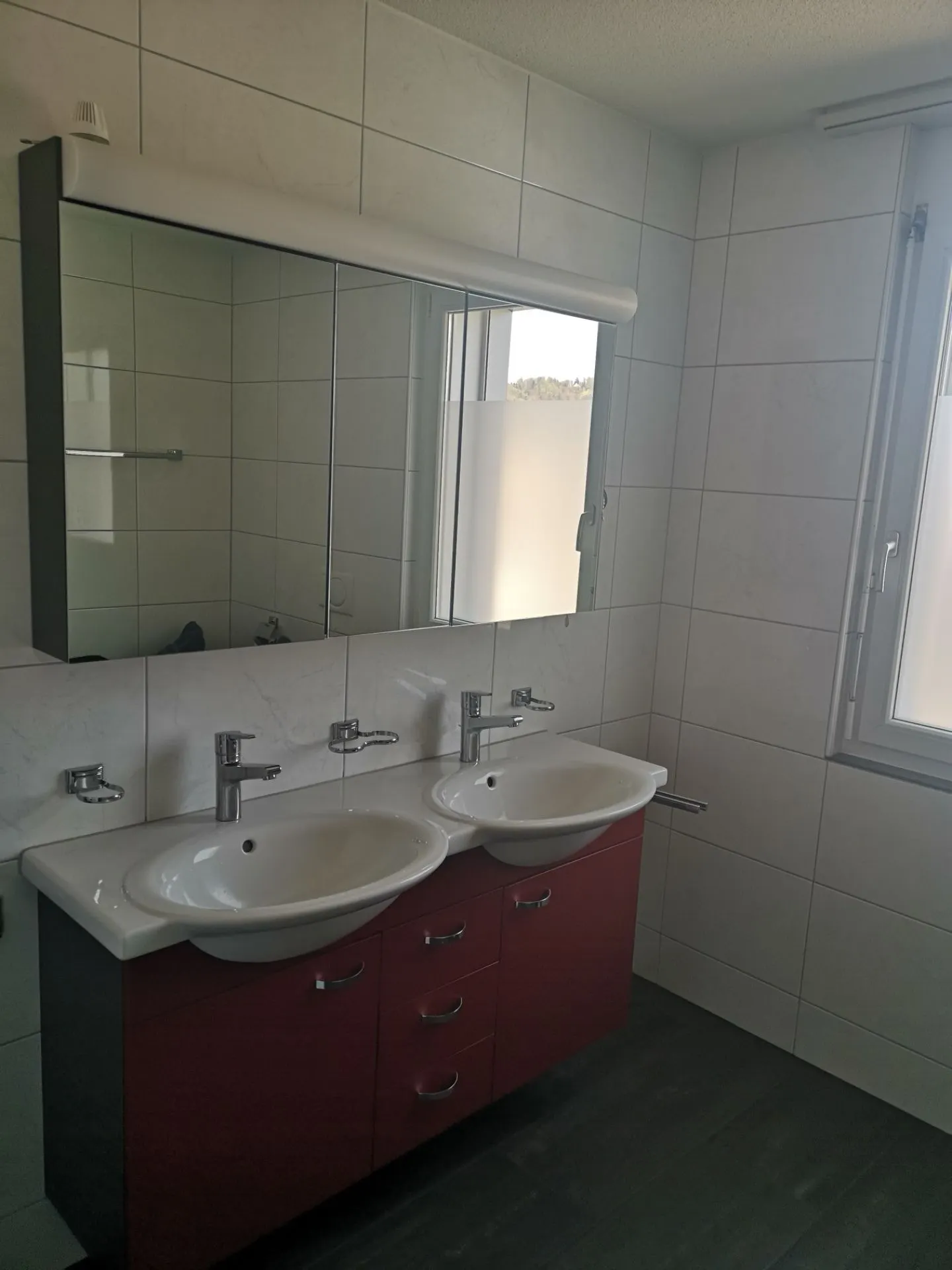 Appartement de 4,5 pièces dans un quartier adapté aux enfants - Photo 3 sur 9