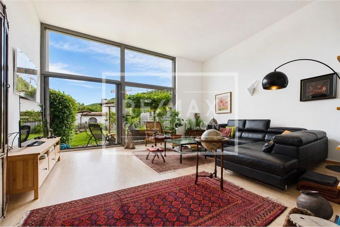 Maison de ville moderne et familiale avec jardin dans un emplacement stratégique - Photo 6 sur 13