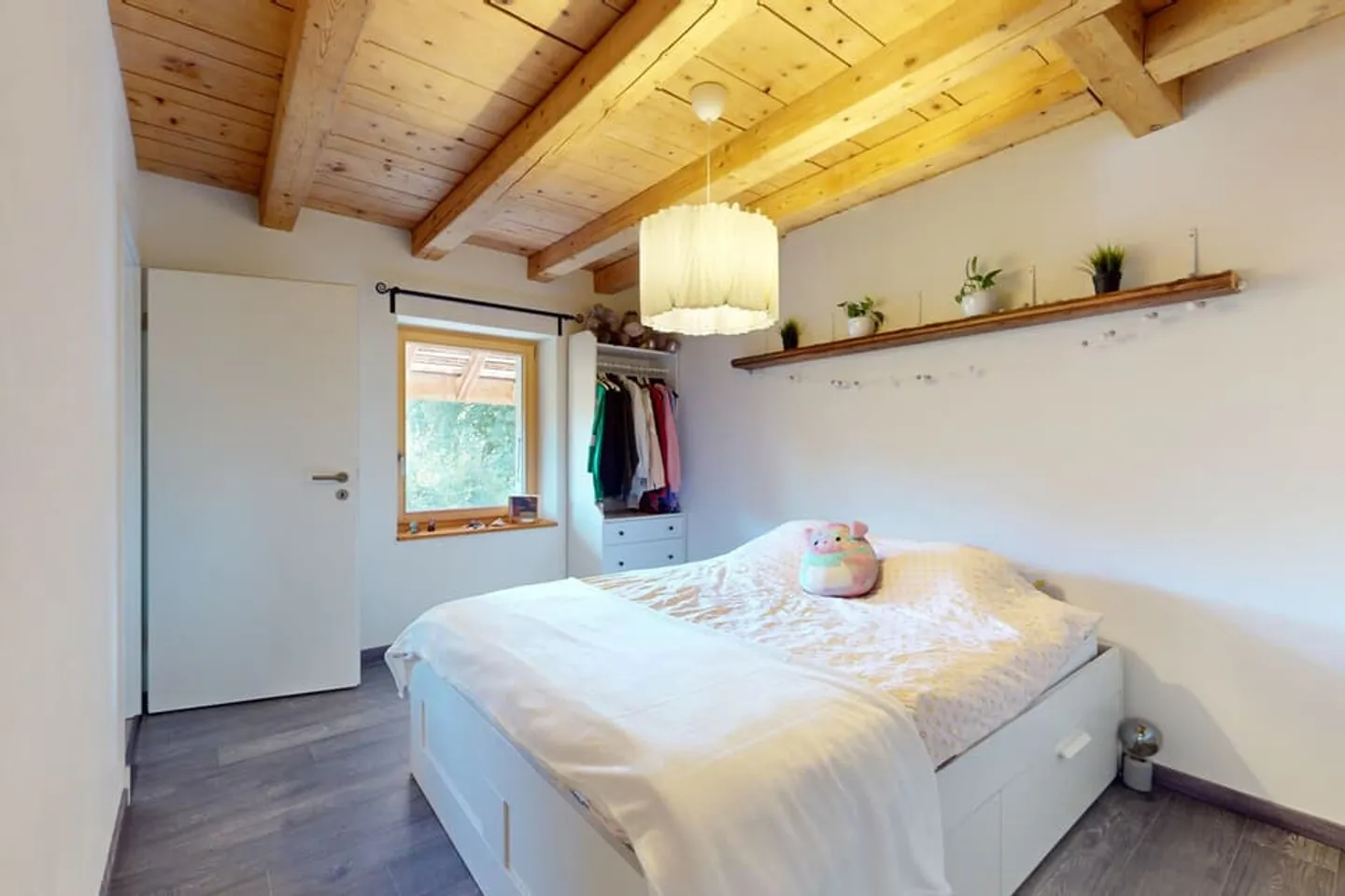 Magnificent renovated farm with 3 apartments and a stable - Photo 13 of 13