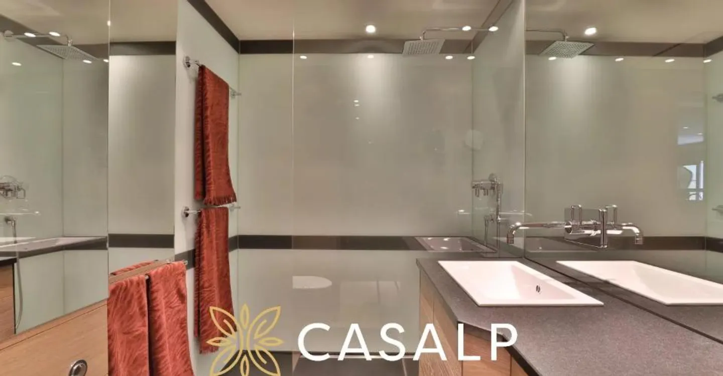 Superb 2.5 room bright apartment in the center of Crans - Photo 7 of 10