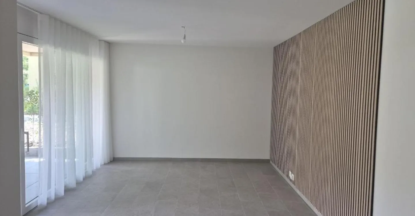 Apartment on the ground floor with terrace, Uvrier - Photo 2 of 6