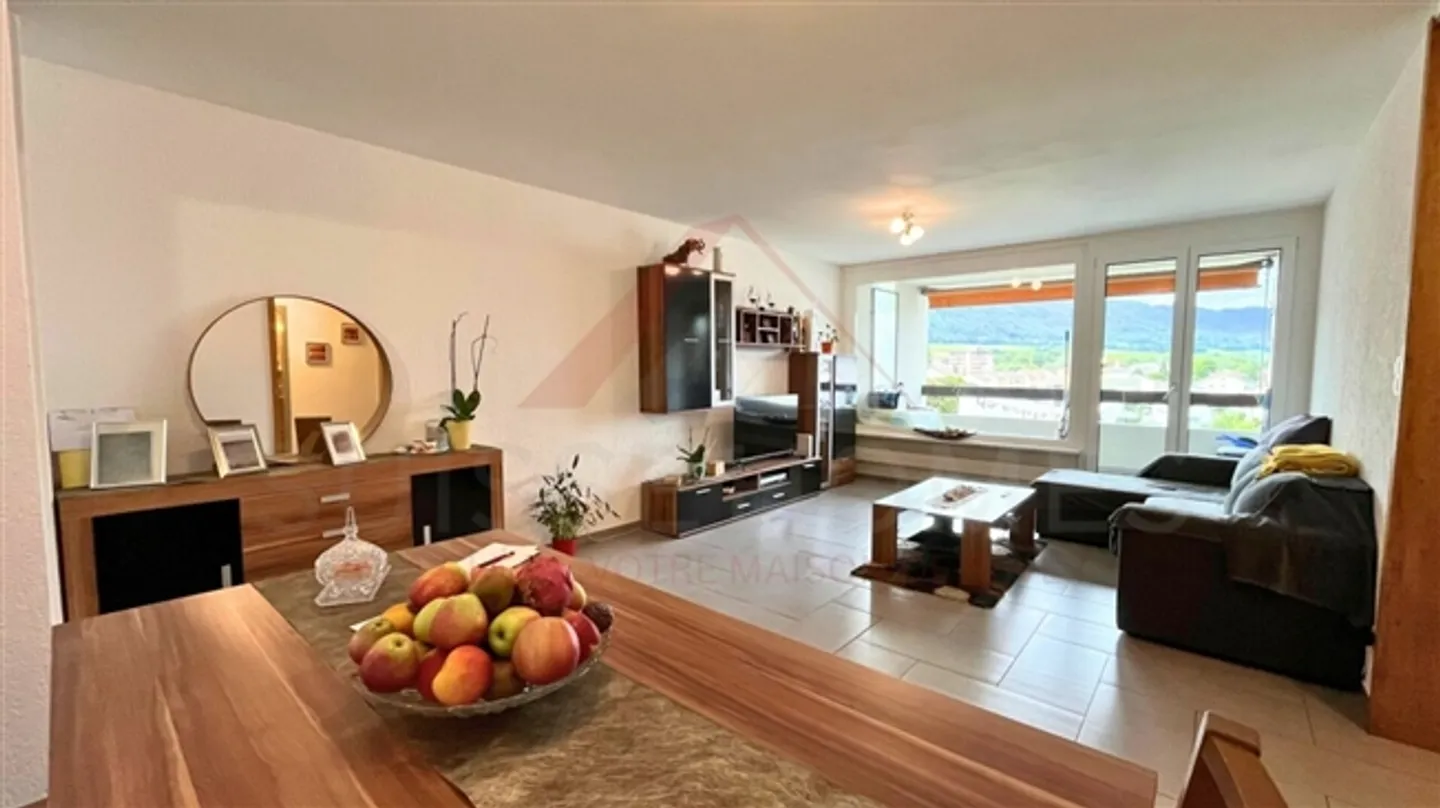 Rare bright 3.5 room apartment in Delémont of 85 m² with terrace and panoramic view - Photo 1 of 16