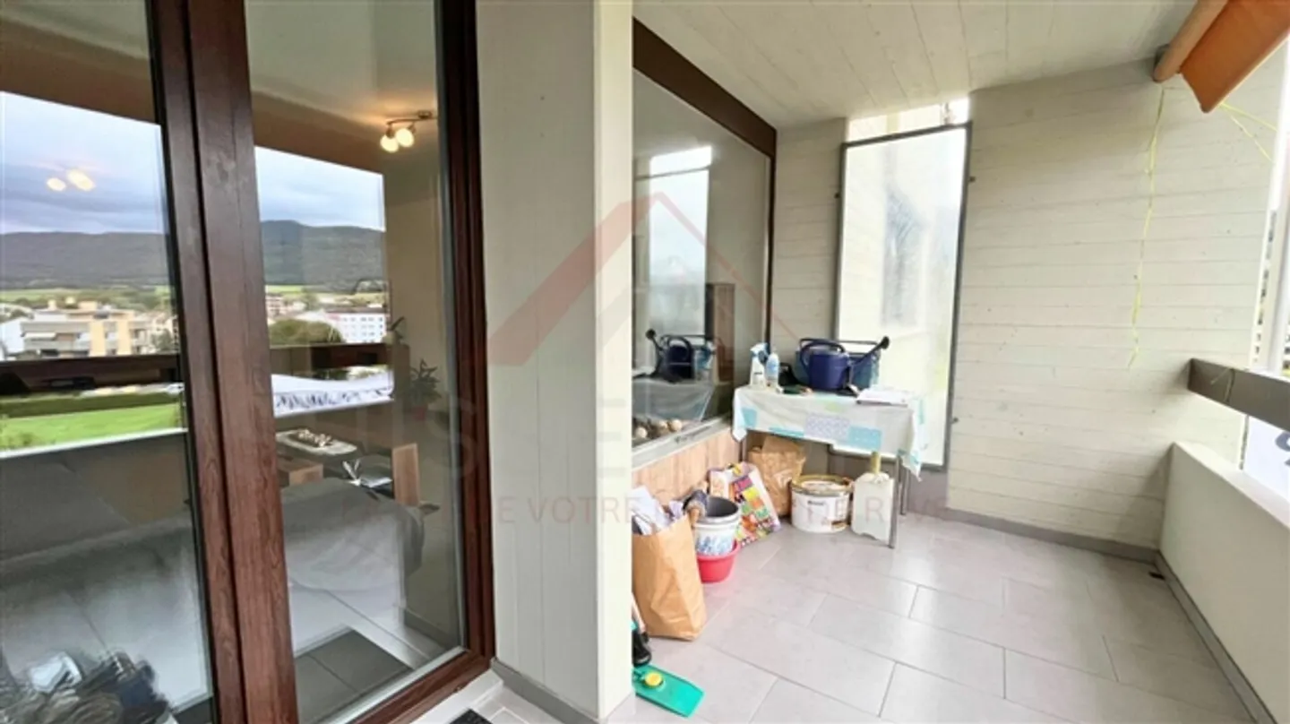 Rare bright 3.5 room apartment in Delémont of 85 m² with terrace and panoramic view - Photo 4 of 16