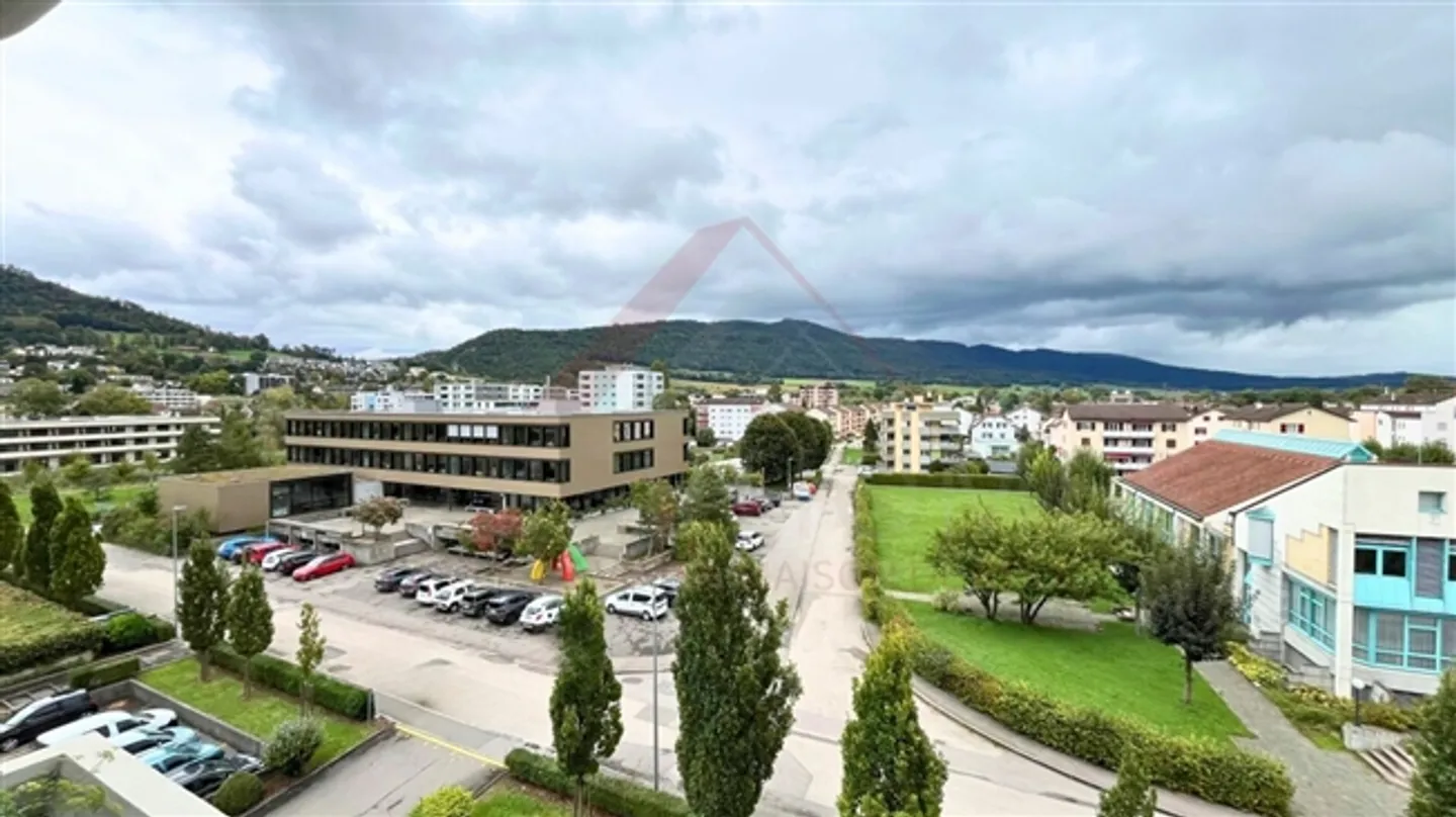 Rare bright 3.5 room apartment in Delémont of 85 m² with terrace and panoramic view - Photo 8 of 16