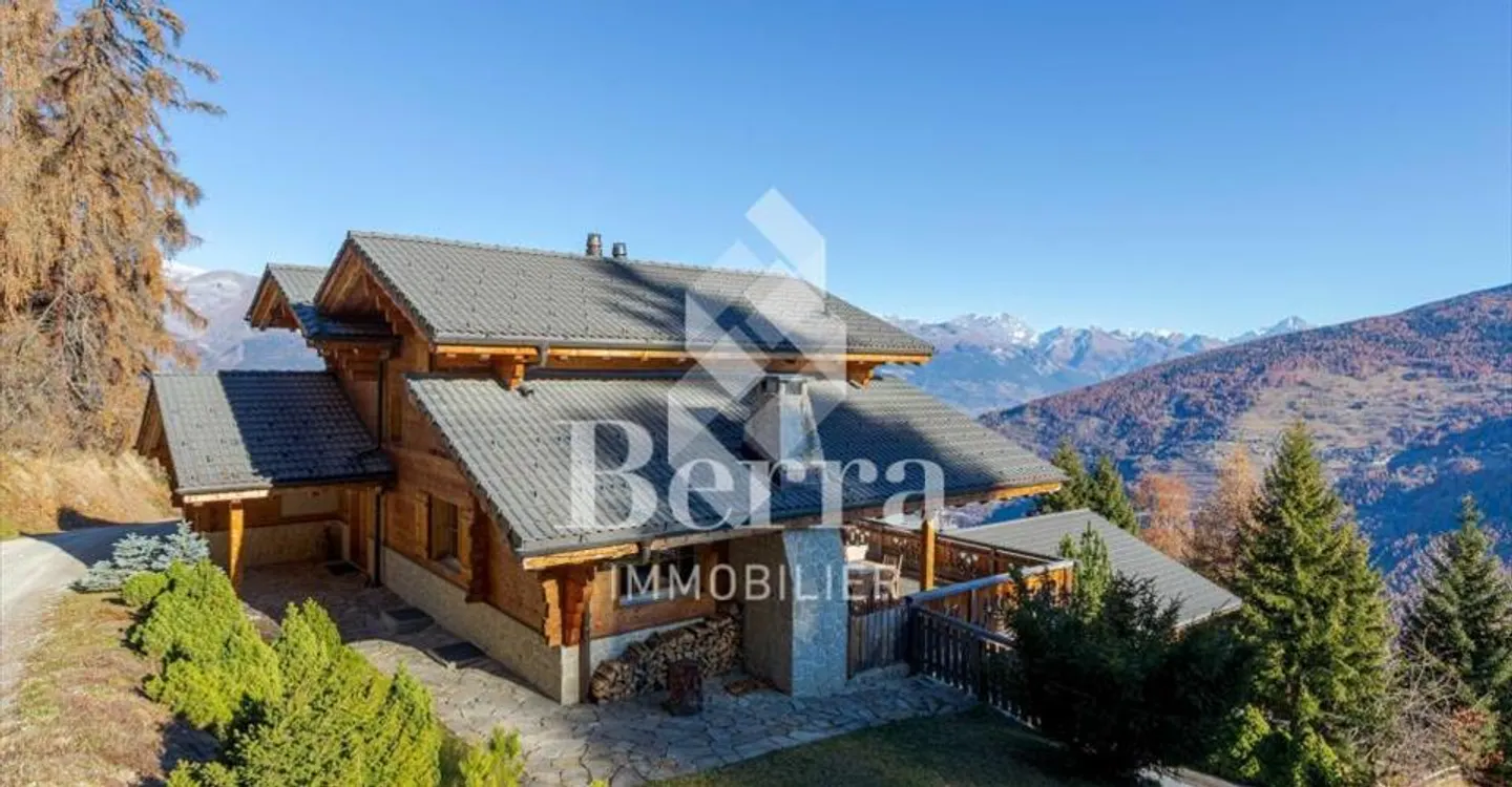 Chalet di Lusso con Vista Montagna - Foto 9 di 13