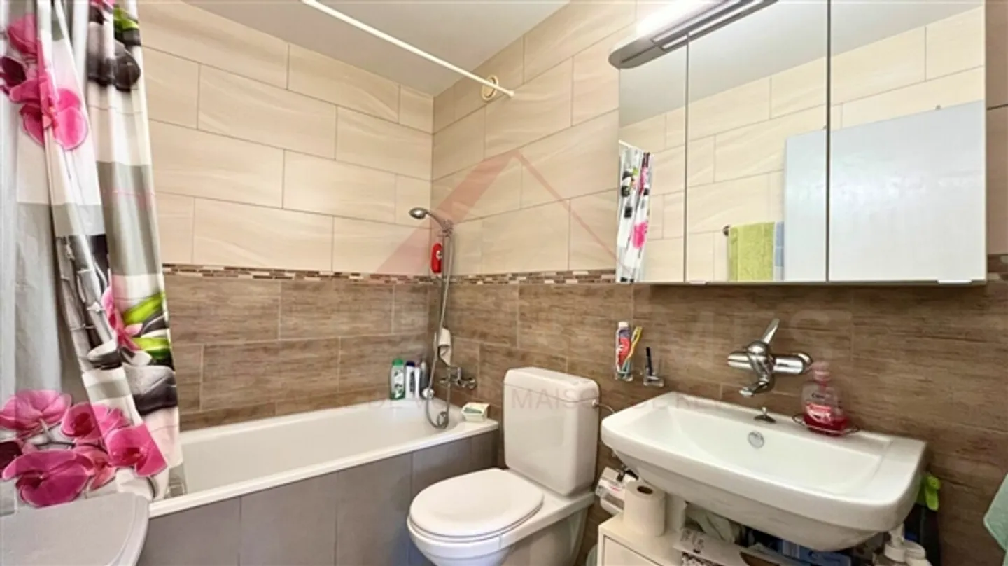 Rare bright 3.5 room apartment in Delémont of 85 m² with terrace and panoramic view - Photo 12 of 16