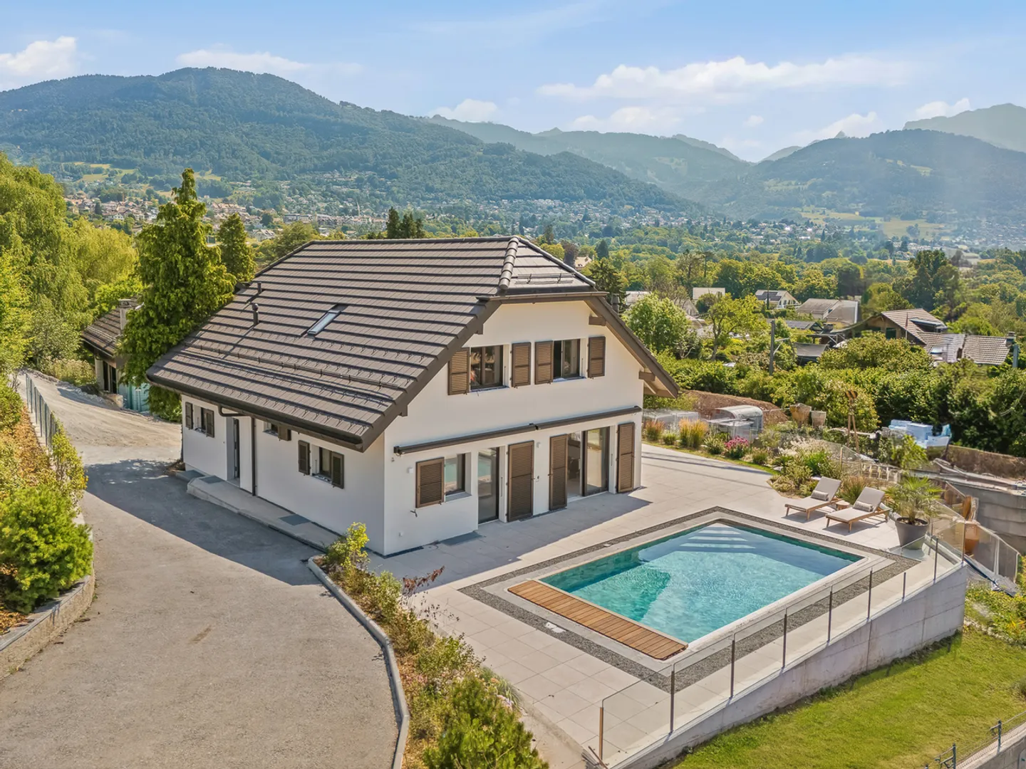 Villa contemporaine avec vue sur le lac - Photo 1 sur 11