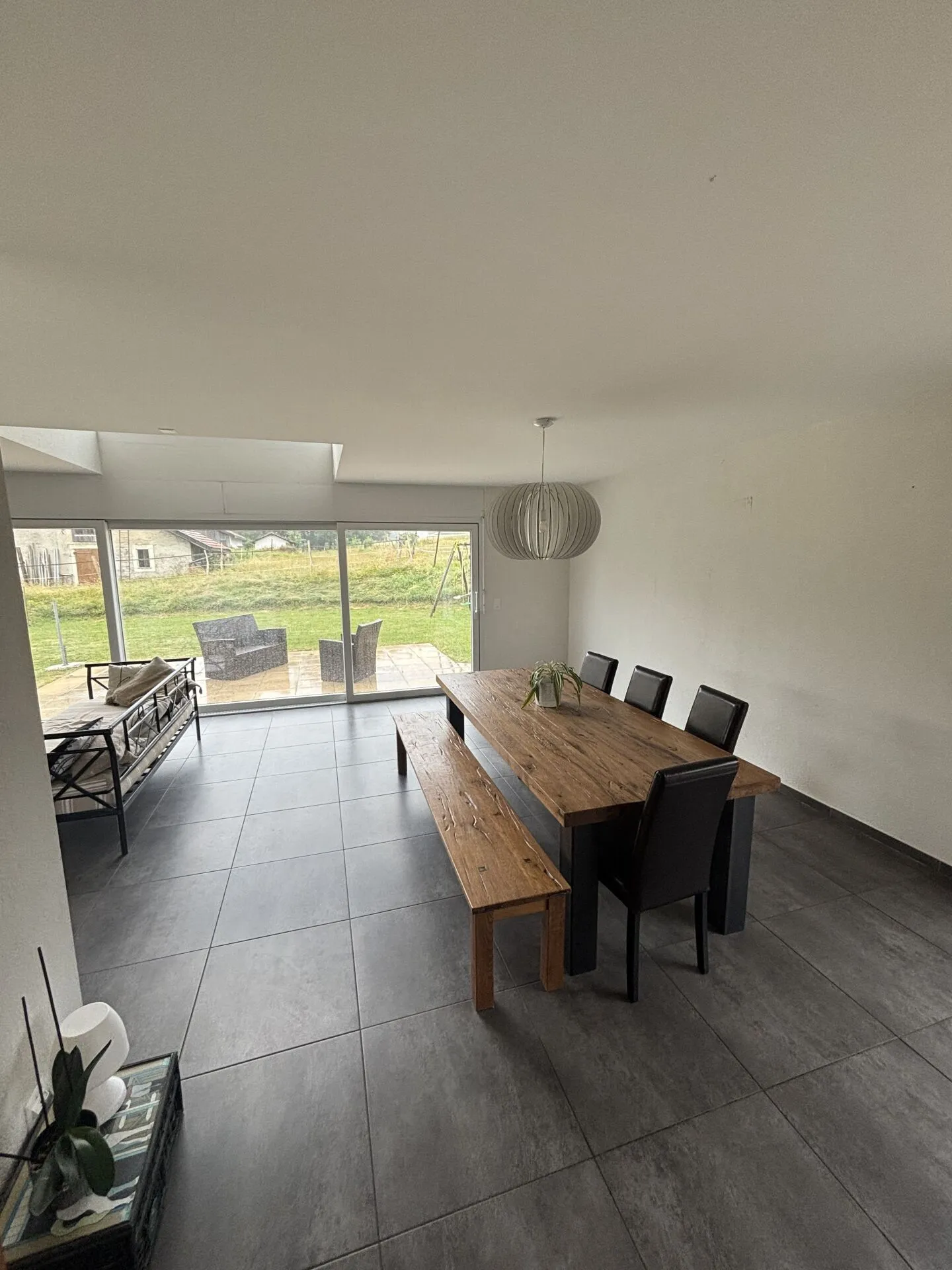 Superb Contemporary Individual Villa in La Chaux-de-Fonds - Photo 2 of 7