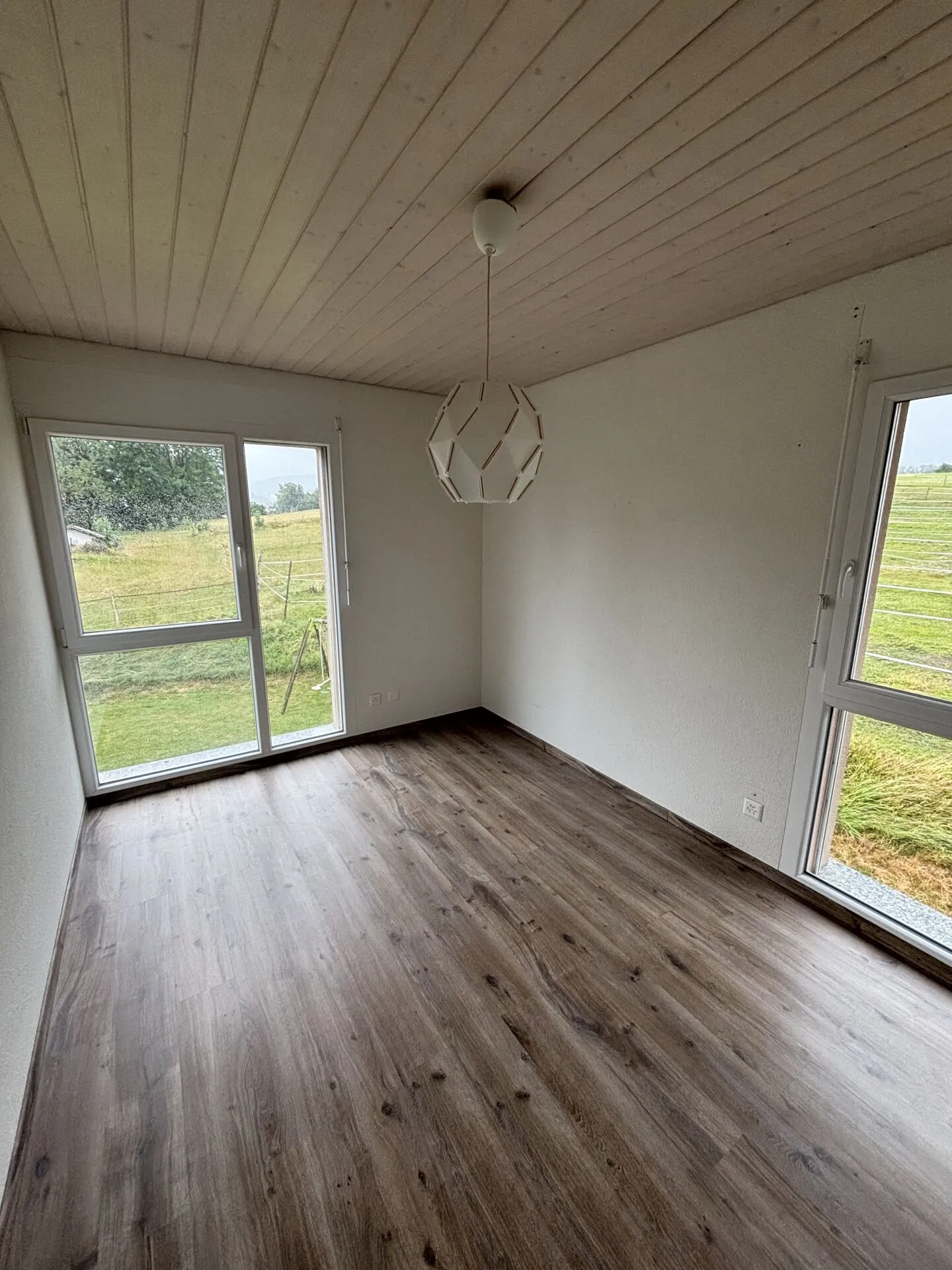 Superb Contemporary Individual Villa in La Chaux-de-Fonds - Photo 3 of 7