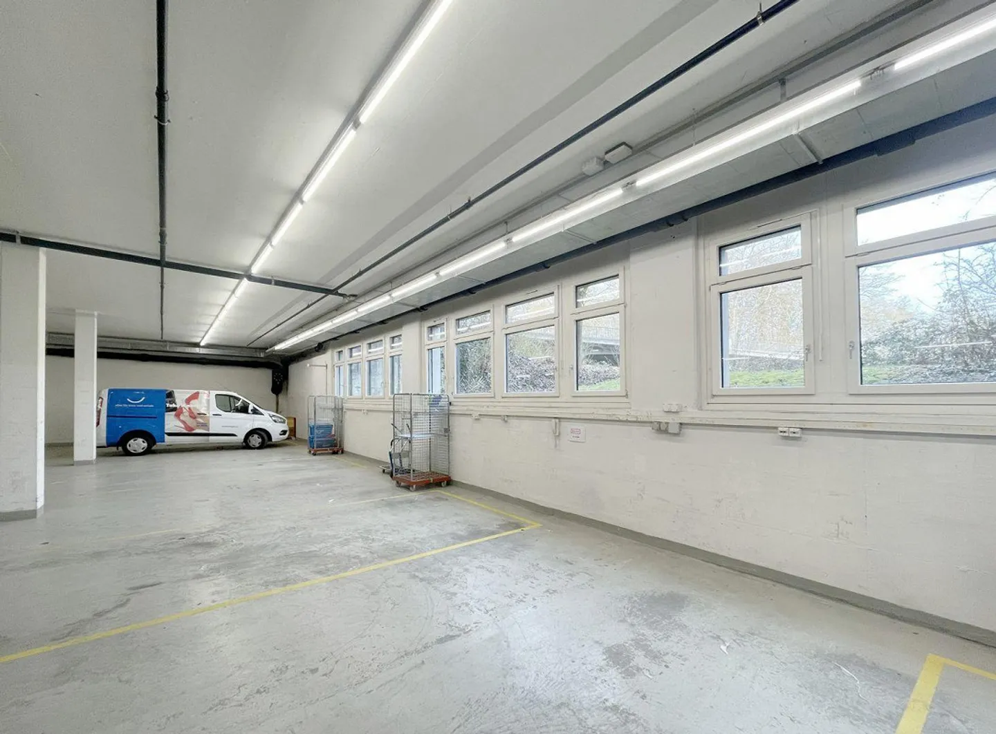 Accessible Commercial Space - 522m²! - Photo 3 of 7