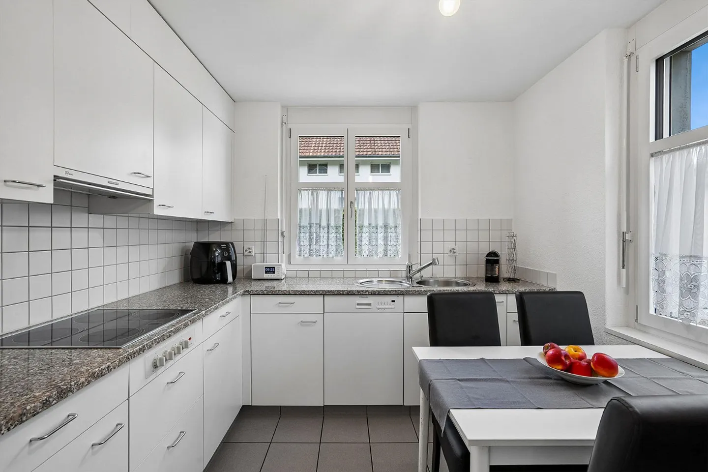 Garden apartment with single-family home feel – 260 m² private garden - Photo 5 of 13