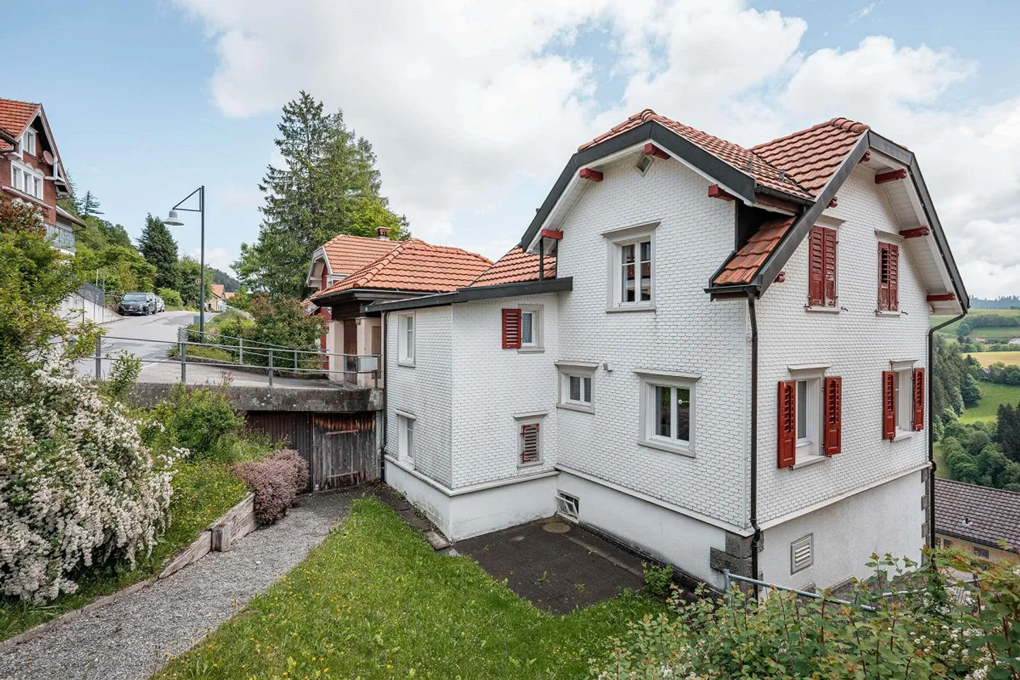 Idyllisches Einfamilienhaus mit schöner Panoramasicht - Foto 2 von 18