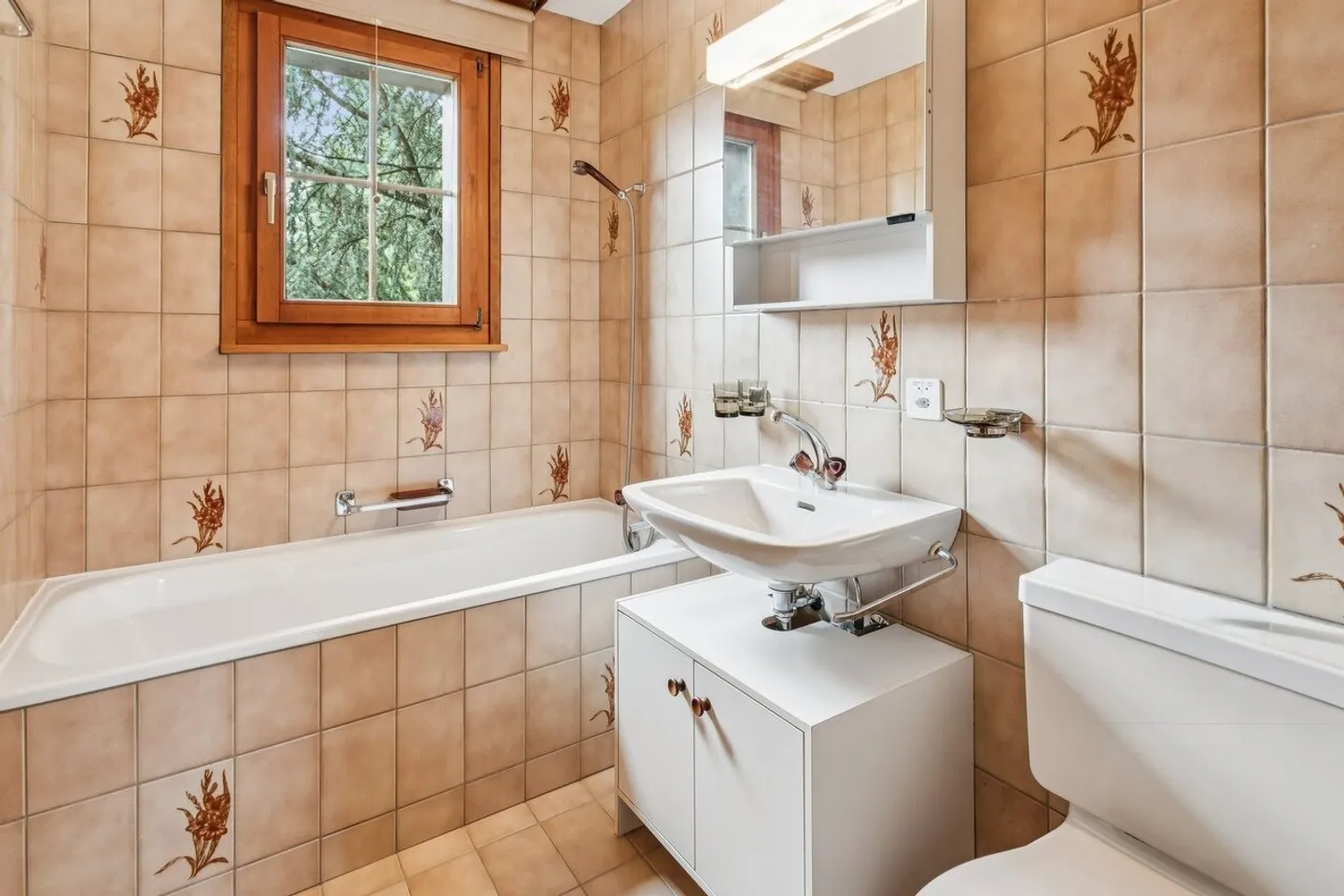 Living with Chalet Flair - Cozy 3.5-Room Maisonette Apartment - Photo 5 of 7