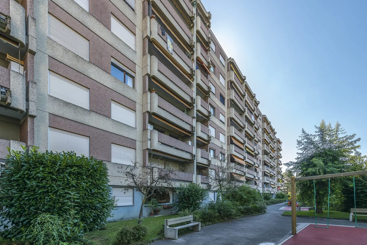 Posti auto interni per veicoli elettrici - Foto 3 di 3