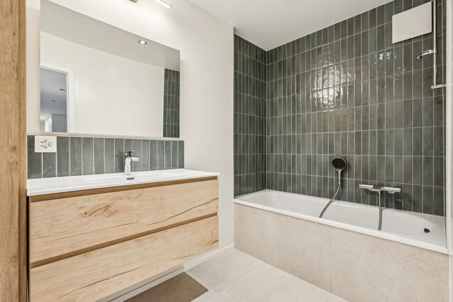 Magnificent 4.5-room apartment with terrace and garden - Photo 12 of 15