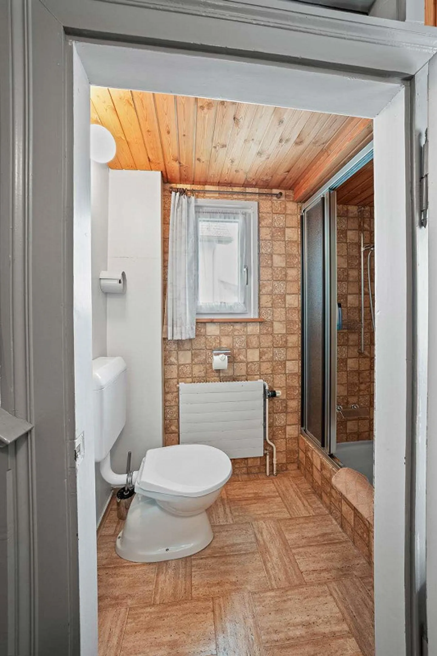 Idyllisches Einfamilienhaus mit schöner Panoramasicht - Foto 11 von 18