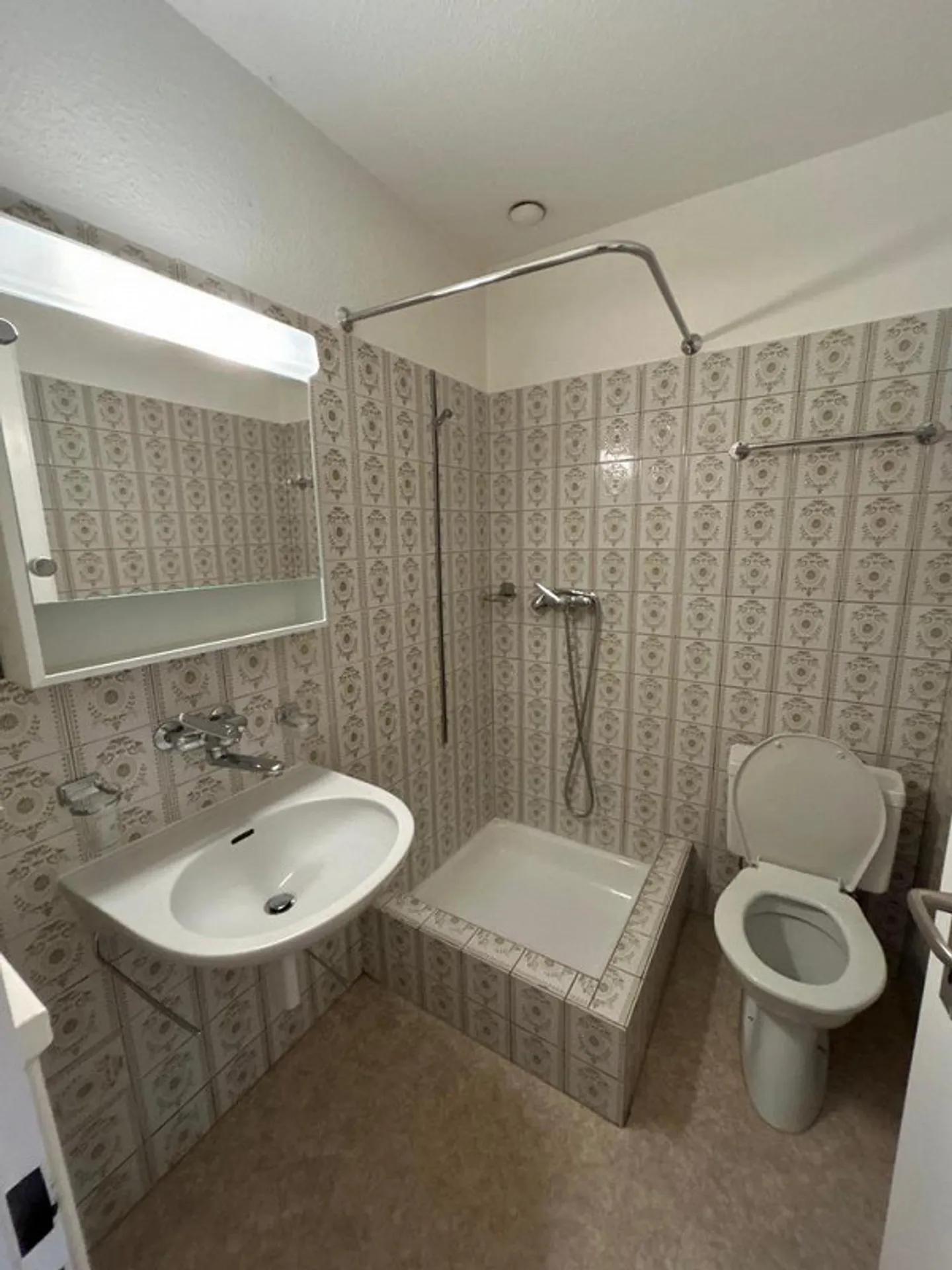 Charmante 1-Zimmerwohnung am Zürichsee - Foto 4 von 4