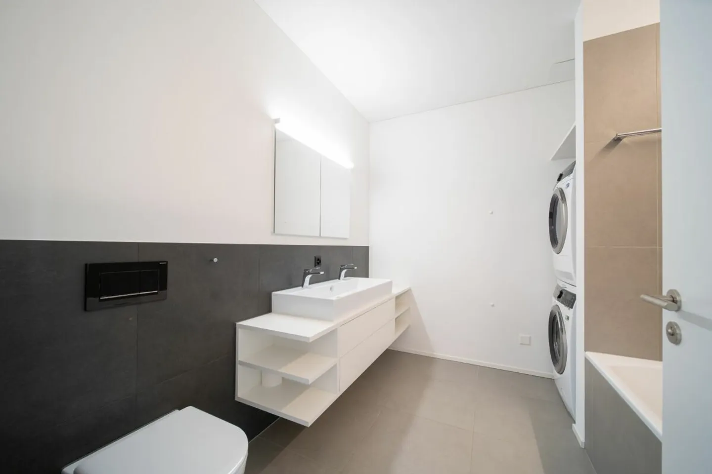 Bijou résidentiel de 4,5 pièces avec jardin privé paradisiaque - Photo 5 sur 15