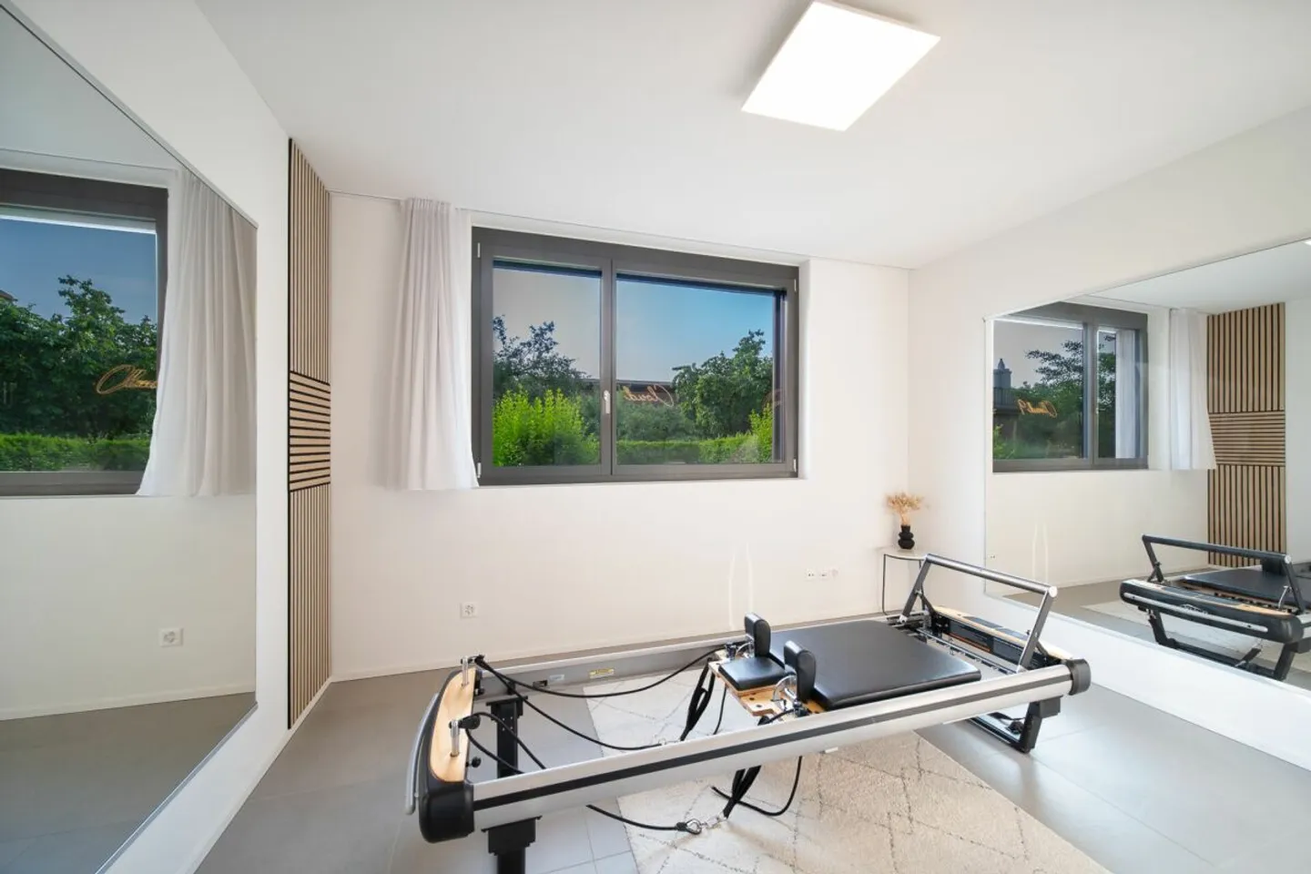 Bijou résidentiel de 4,5 pièces avec jardin privé paradisiaque - Photo 10 sur 15