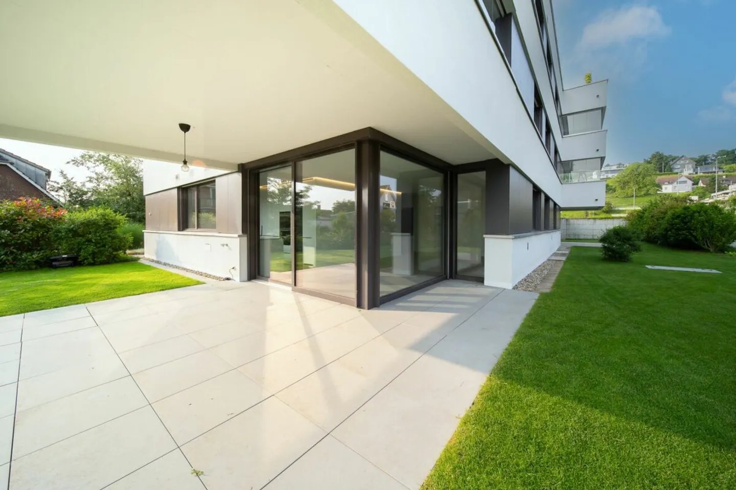 Bijou résidentiel de 4,5 pièces avec jardin privé paradisiaque - Photo 11 sur 15