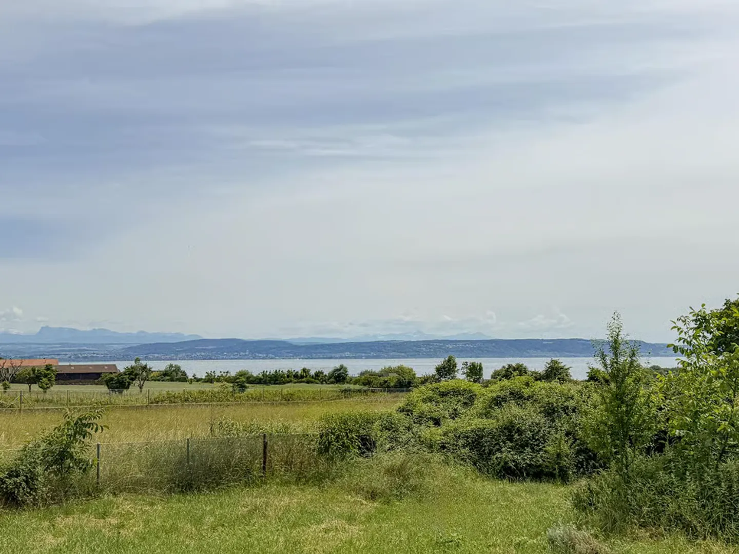 Charmante Maison Jumelle avec Vue sur le Lac - Photo 1 sur 11