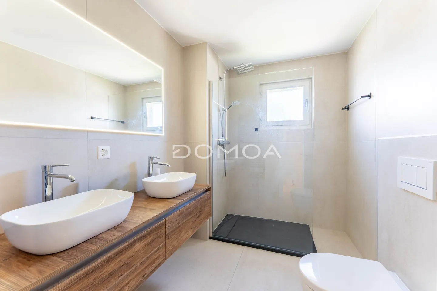 Renovierte 4,5-Zimmer-Penthouse mit großer Terrasse - Helligkeit, Charme und Komfort! - Foto 9 von 12