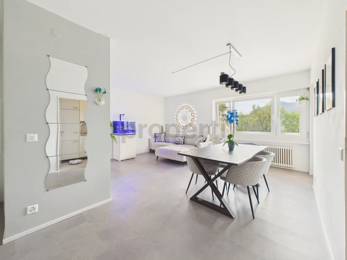Elegant Apartment in Cadro - Photo 4 of 12