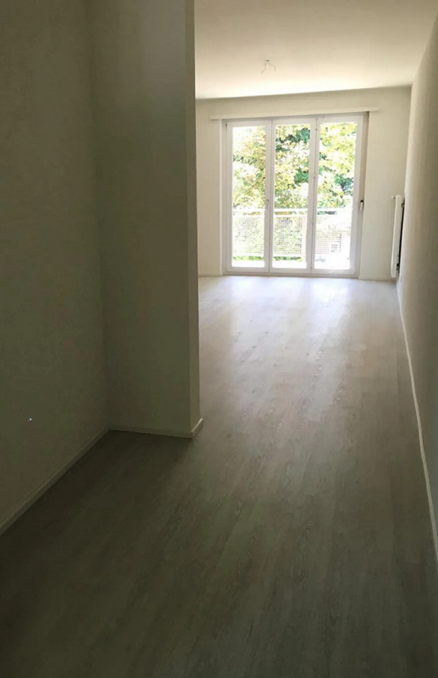 Moderne 3.5 Zimmer-Wohnung in Seenähe - Foto 3 von 9