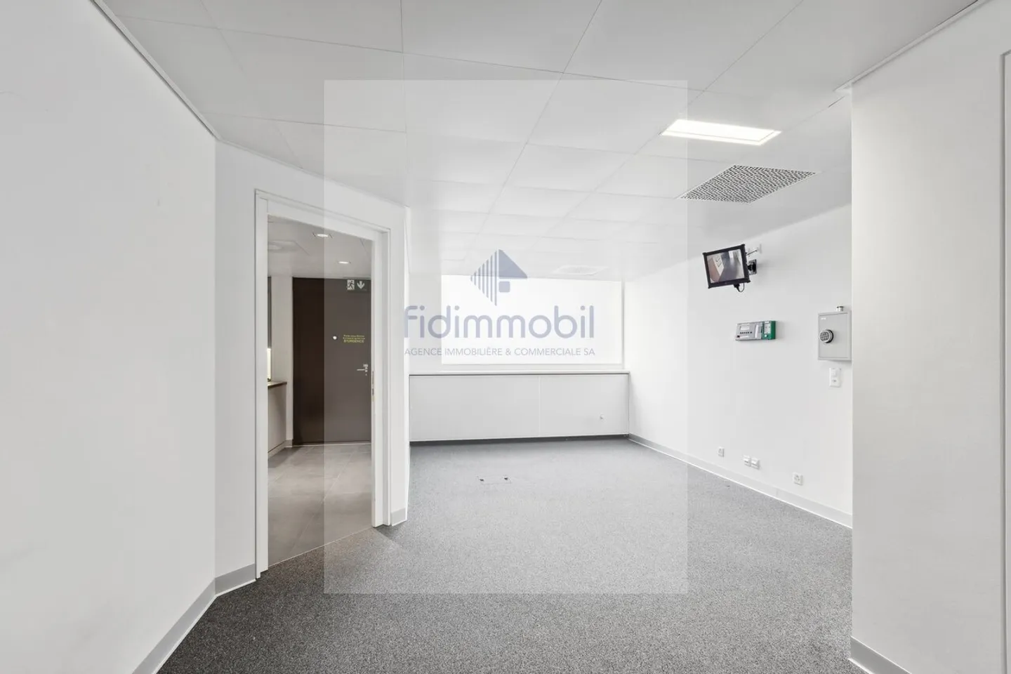 Sublime Locations Ideally Located - Photo 5 of 12