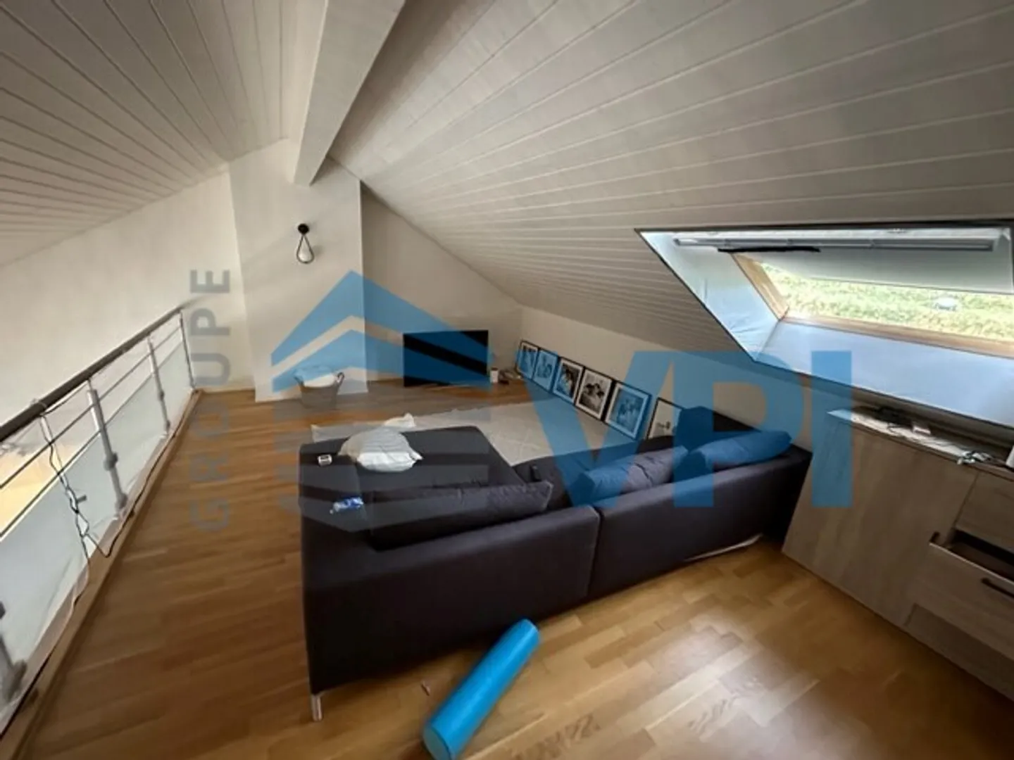 Gollion – Wunderschöne Duplexwohnung mit 4,5 Zimmern, Mezzanin und Alpenblick - Foto 4 von 10
