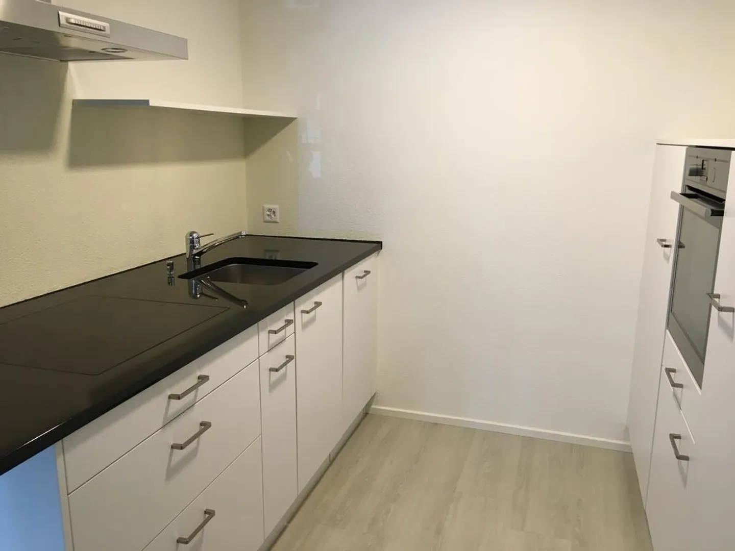 Moderne 3.5 Zimmer-Wohnung in Seenähe - Foto 4 von 9
