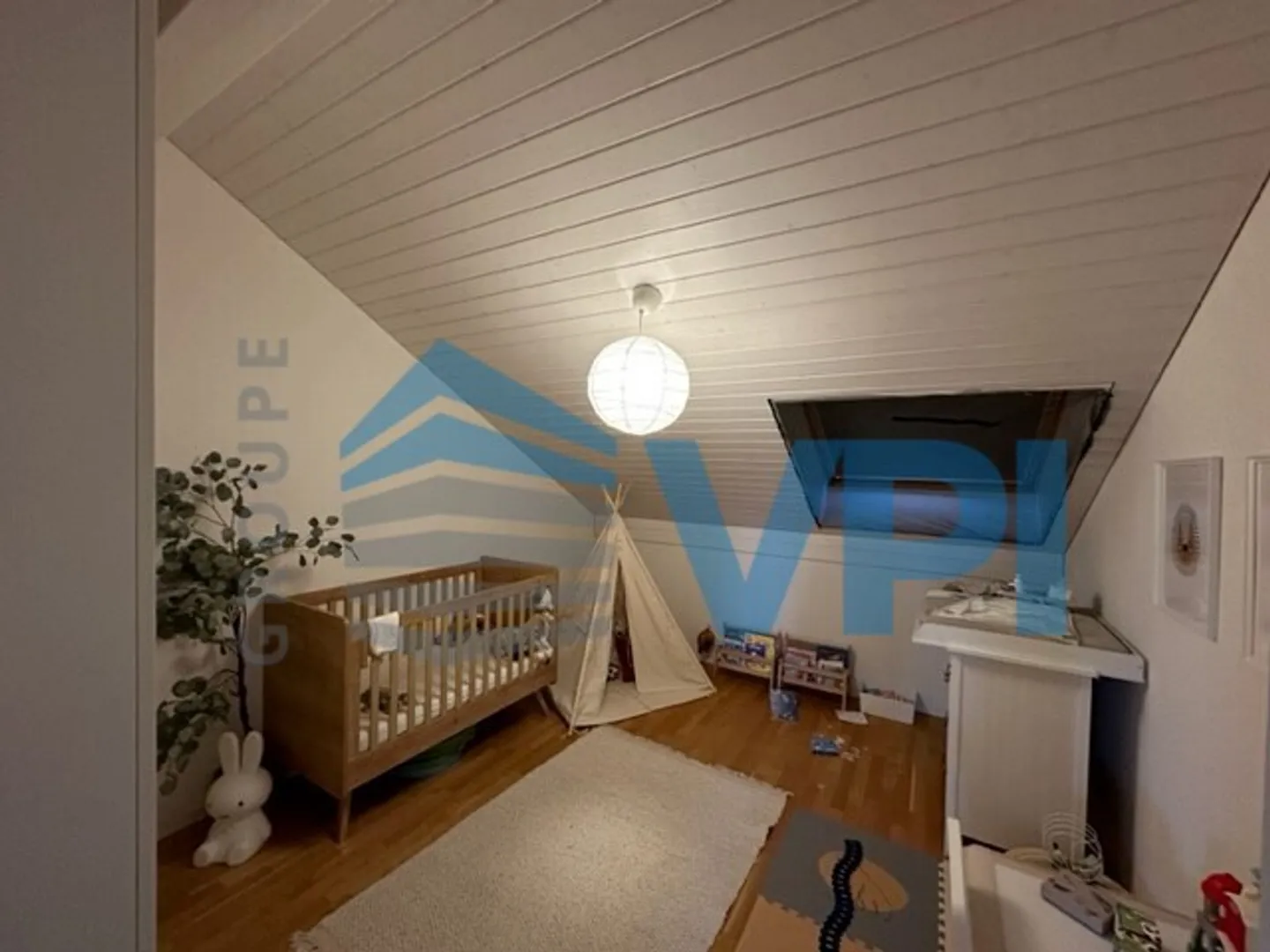 Gollion – Wunderschöne Duplexwohnung mit 4,5 Zimmern, Mezzanin und Alpenblick - Foto 7 von 10
