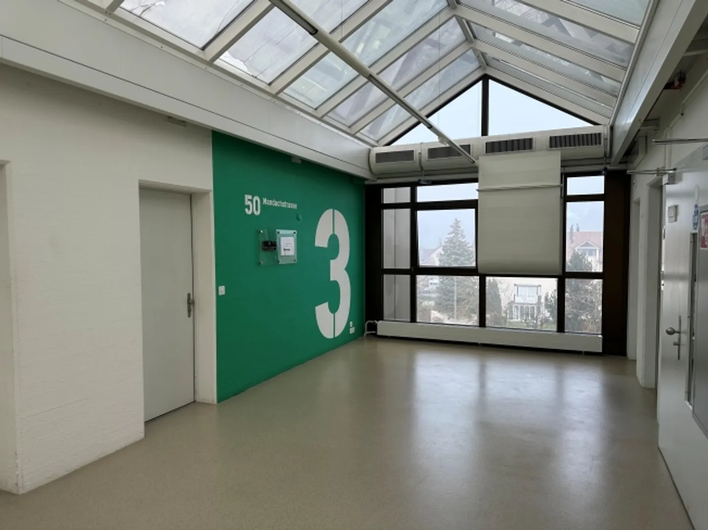 Espaces d'atelier flexibles dans un espace commun idéal pour les esprits créatifs, surfaces de 20m2 à 225m2 - Photo 2 sur 6