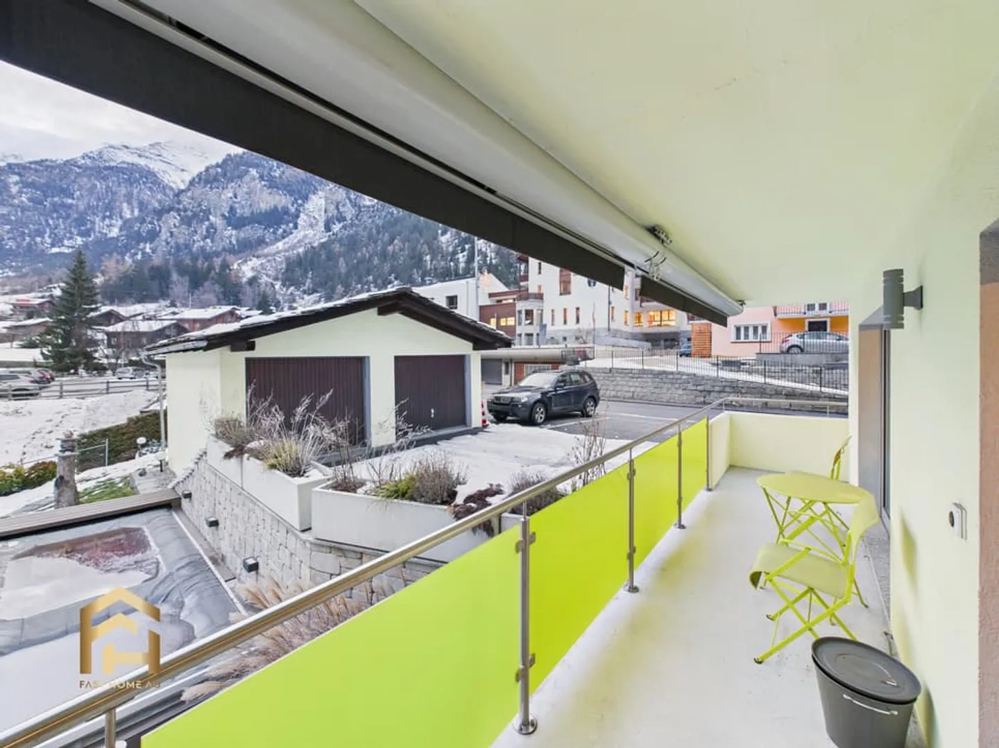 Modern 3.5-room apartment with fireplace, balcony and mountain view in St. Niklaus - Photo 13 of 13