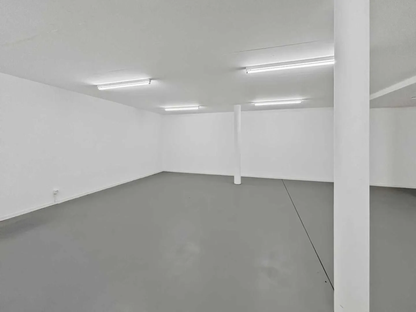 Beheizter 70 m² Bastel-/Lagerraum im UG in Ittigen kaufen - Photo 4 of 11