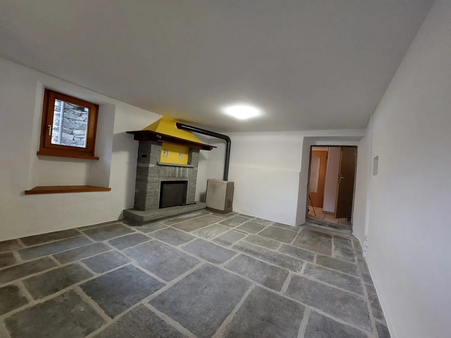 Elegante casa bifamiliare con 7,5 stanze a Cevio - Foto 9 di 13