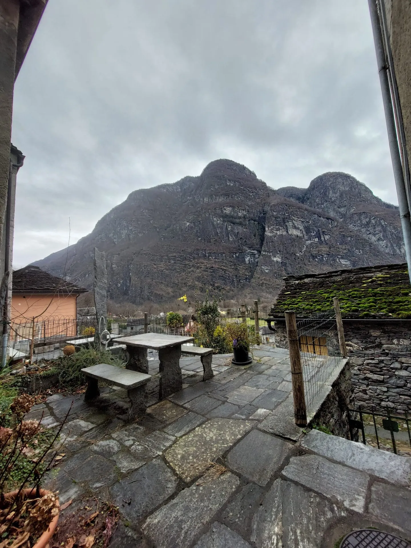 Elegante casa bifamiliare con 7,5 stanze a Cevio - Foto 12 di 13