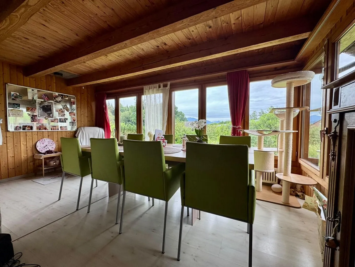 Spacious Home - Photo 4 of 13